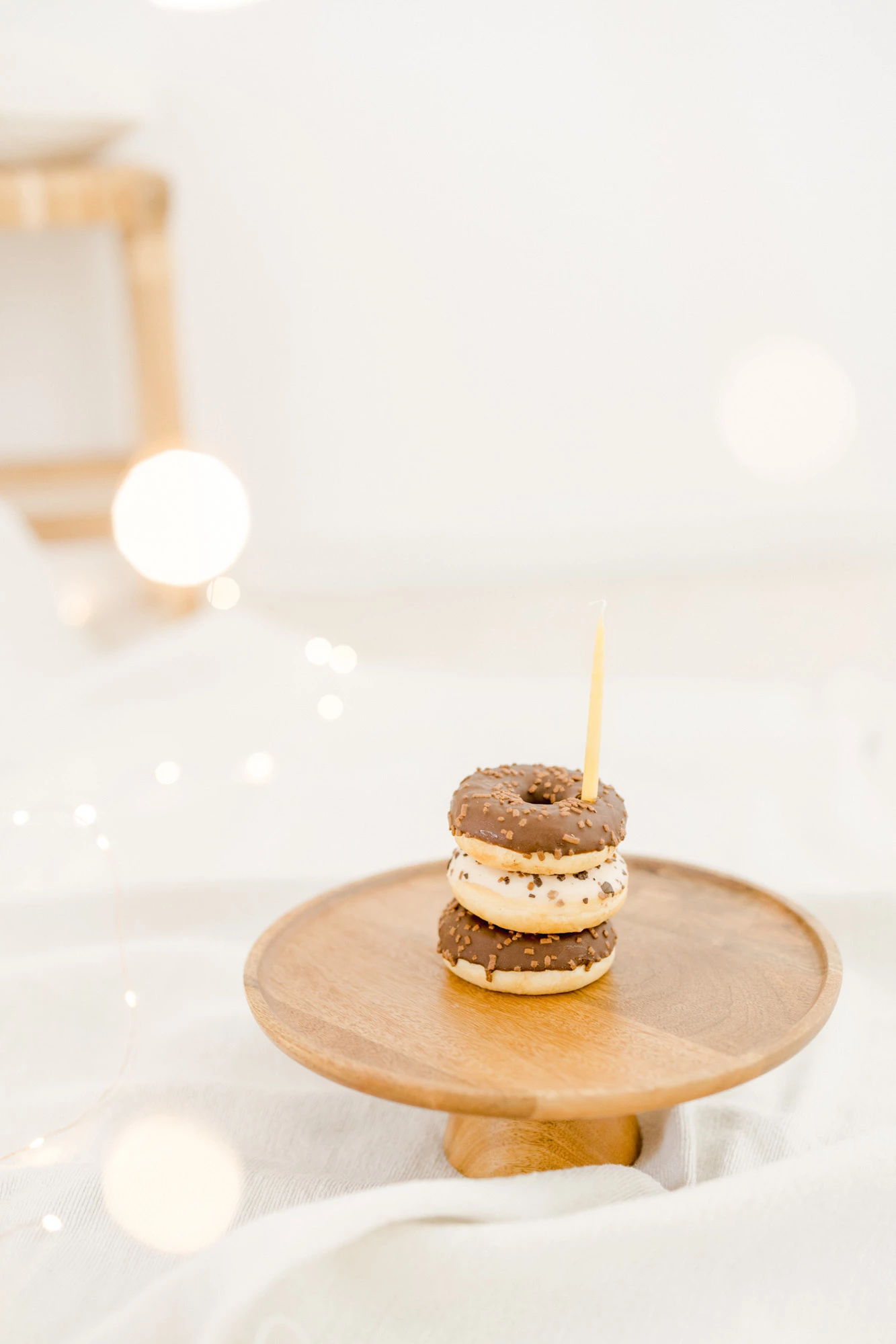 nourriture vaisselle pâtisserie beige marron